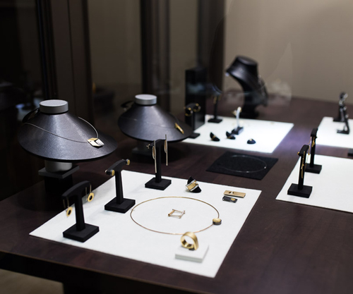 escaparate de la joyeria ayerdi en renteria